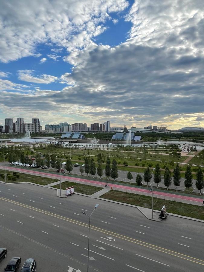 Yess Астана Appartement Buitenkant foto