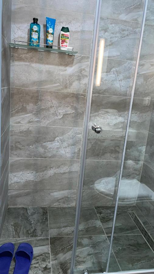 Yess Астана Appartement Buitenkant foto