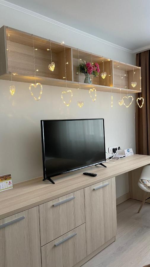Yess Астана Appartement Buitenkant foto